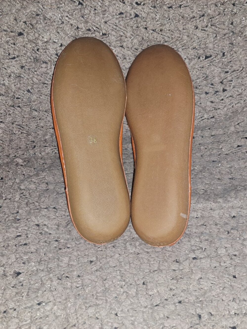 TEEMIX-Orange Perforated Leather Flats-Rubber Outsole-Vintage-Sz 38-Near Mint - Picture 8 of 8